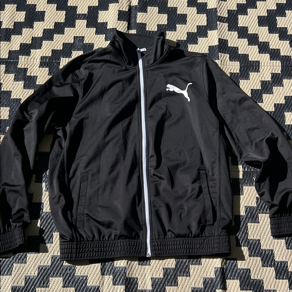 EUC Puma Men’s Black w/White Zip & Logo Track Jacket